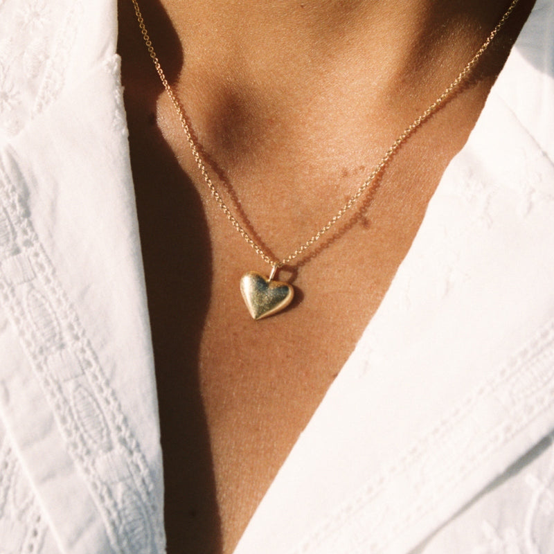 leona-necklace-agape-jewelry-gold_800x_a3d2fa38-def7-4486-a1c3-e5eb24d4e581.jpg